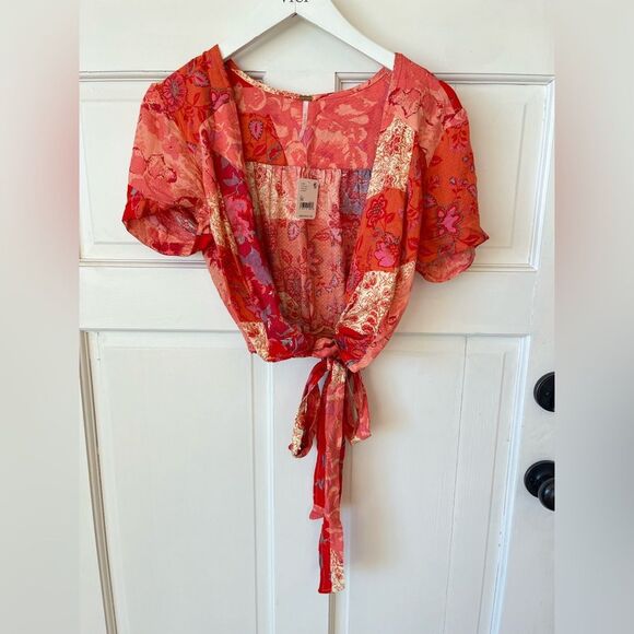 Nwt three people cropped sleeved floral wrap top - Picture 1 of 6